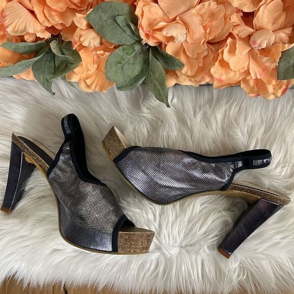 Vintage Donald Pliner Blue Metallic Stretchy Slingback Heels Size 8 - Picture 1 of 11